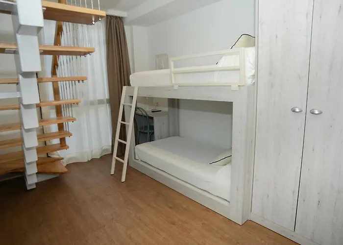 Centre Hotell 2*