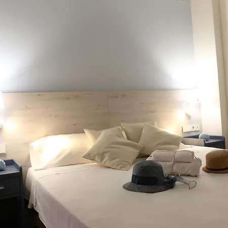 Hotell Centre 2*
