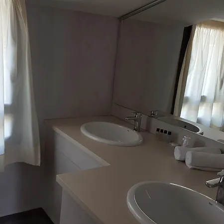 Hotel Centre 2*