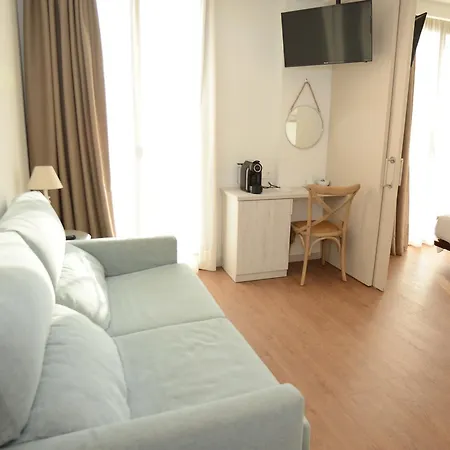 Centre Hotel