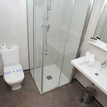 Centre 2*