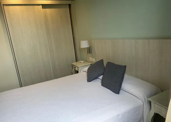 Centre Hotel 2*